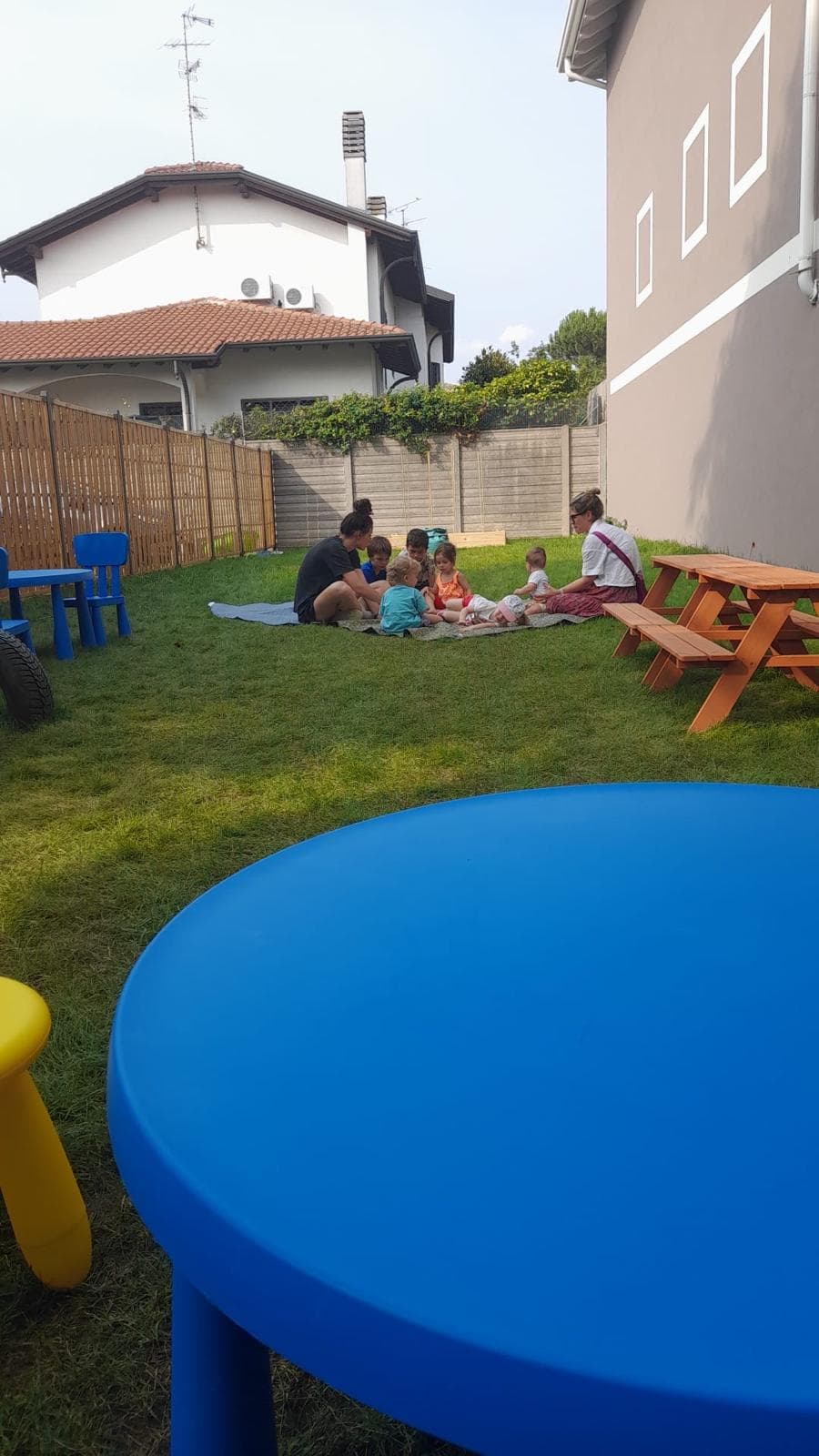 Bambini al cortile